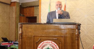 نقيب المعلمين يطالب بتدريس مادة التربية المناخية فى المدارس