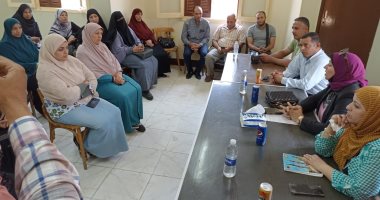 وحدة السكان تنظم ندوة للتوعية بأضرار الأمية والزواج المبكر ببنى سويف 