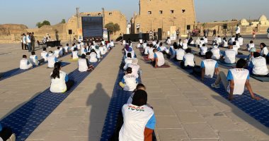 السفير الهندي يكشف تفاصيل اليوم العالمي لليوجا في معابد الكرنك.. لايف