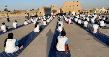 السفارة الهندية تحتفل باليوم العالمي لليوجا في الأقصر.. مباشر
