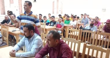 زراعة الوادي الجديد تختتم الدورة تدريبية لإعداد كوادر فنية لتربية دودة الحرير بالداخلة