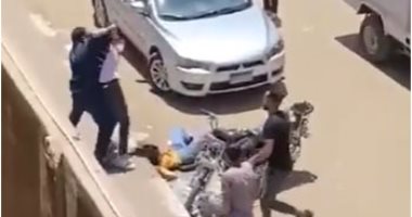 طالب يطعن زميلته أمام بوابة الجامعة بالمنصورة عقب نزولهما من الأتوبيس