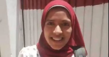 الفرحة تكسو وجوه طلاب الثانوية العامة بالبحيرة بعد امتحانى الدين والوطنية.. لايف