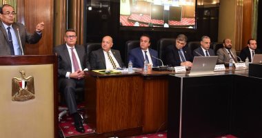 محافظ سوهاج يشهد اجتماع لجنة الشئون الصحية بمجلس النواب