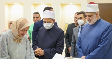 الإمام الأكبر: الطلاب الوافدون على رأس أولوياتنا وهم سفراء الأزهر فى بلادهم