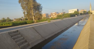 شاهد.. تأهيل وتبطين الترع بالمنيا يزين مداخل القرى