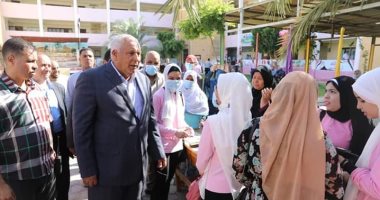 محافظ الوادى الجديد يتفقد لجان الثانوية العامة فى أول أيام الامتحانات.. صور