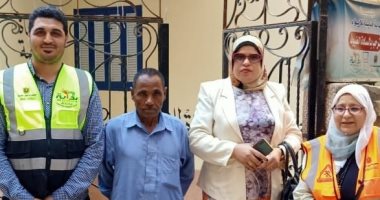 "تضامن الدقهلية" تنقل مشردا إلى دار رعاية بعد تقديم الخدمة الطبية.. صور
