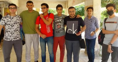 شاهد طلاب الثانوى بالإسكندرية: الاقتصاد صعب بالنسبة لمادة إضافية.. والإحصاء سهل