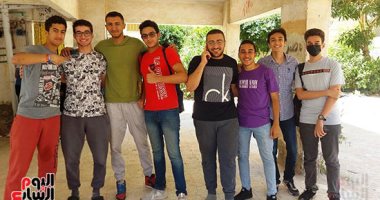 ماراثون الثانوية العامة.. مشاهد من يوم "الاقتصاد والإحصاء" بالمحافظات.. تباين الآراء حول صعوبة الإحصاء.. إصابة طالبة بهبوط أثناء أداء الامتحان بالمنيا.. وتغيب 124 طالبا وطالبة بكفر الشيخ.. صور
