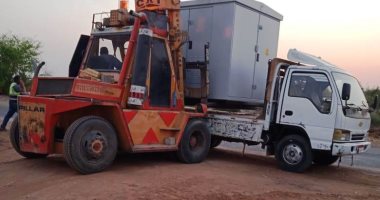 بدء  تركيب المحولات الكهربائية بنجعى الرحاب والقفايطة بأسوان