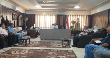 رئيس مدينة بسيون يتابع حملات النظافة والإنارة وصيانة المعدات