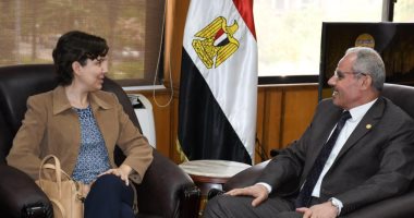 رئيس جامعة القناة يستقبل ممثلى برنامج منح الجامعات الحكومية للطلاب ذوى الهمم