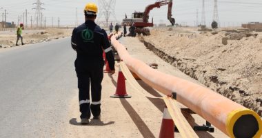 قطار توصيل الغاز الطبيعى فى "حياة كريمة" يجوب قرى مركز  أطفيح.. فيديو