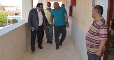محافظ الوادى الجديد يتفقد لجان الثانوية العامة ثانى أيام الامتحانات.. صور