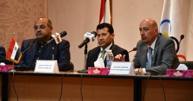 وزير الرياضة ورئيس اللجنة الأوليمبية يلتقيان بعثة مصر المُشاركة فى دورة ألعاب البحر المتوسط بالجزائر.. صور