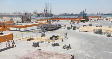 النقل: إنشاء أرصفة جديدة بميناء الإسكندرية لاستقبال السفن العملاقة.. صور 