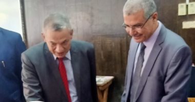 نائب رئيس جامعة الزقازيق للدراسات العليا يتفقد الامتحانات بكلية العلوم