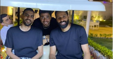 مؤمن زكريا في أحدث ظهور مع تريزيجيه وجنش.. صورة