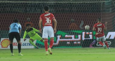 نهاية الشوط الأول بتقدم الأهلي على غزل المحلة 1 / 0.. فيديو