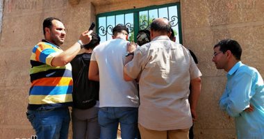  والدة وأساتذة وزملاء نيرة أشرف يزورون قبرها بمدينة المحلة الكبرى .. فيديو
