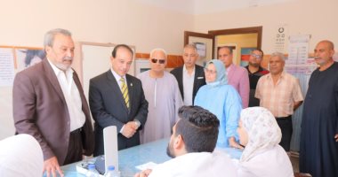 فحص 1209 حالات وصرف الدواء بالمجان بقافلة جامعة طنطا الطبية بمركز سمنود