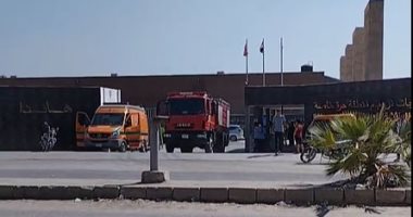 6 سيارات إطفاء تسيطر على حريق فى مخزن شركة بمنطقة الحضرة بالإسكندرية
