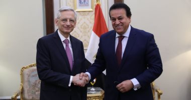 وزير التعليم العالى يستقبل السفير الفرنسى لبحث أوجه التعاون فى البحث العلمى