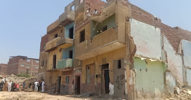 إزالة 9 عقارات بمنطقة الجبخانة بمصر القديمة وتسكين الأسر بشقق مفروشة.. صور