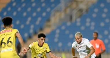 الشباب يتقدم على التعاون 1-0 في الشوط الأول بمشاركة مصطفى فتحى بالدوري السعودى