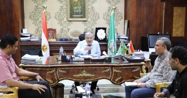 محافظ المنيا يستقبل وفد برنامج التنمية المحلية للبدء فى تدريب إدارات التخطيط.. صور
