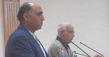 أحمد عنتر مصطفى: أم كلثوم لم تحصل لغتها القوية من الكتَّاب لكن من حفظ الموشحات