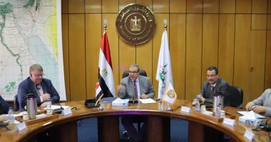 القوى العاملة: إعداد استراتيجية وطنية للتشغيل لتوفير فرص عمل لائقة للشباب