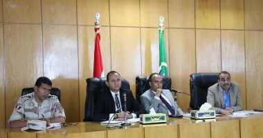محافظ المنيا يكلف نائبه بمتابعة منظومة العمران والاشتراطات البنائية الجديدة