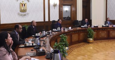 رئيس الوزراء يلتقى وفد "ستاندرد تشارترد" لاستعراض التمويل والشراكة فى إدارة الطرق