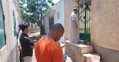 الأهل والأصدقاء يتوافدون لقراءة الفاتحة.. أول جمعة من أمام قبر نيرة.. فيديو