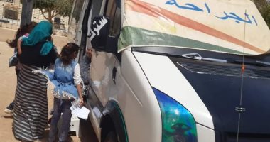 قوافل حياة كريمة بالوادى الجديد تعالج 800 مواطن بقرى عدن ودرب الأربعين.. صور