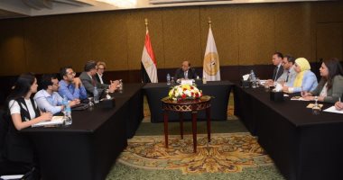 وزير التنمية المحلية يبحث مع وفد البنك الدولى ملفات التعاون فى مؤتمر المناخ
