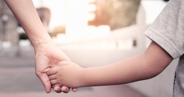 إتيكيت التعامل مع الزوج السابق خلال الرؤية.. "كوني راقية وما تراقبيهوش"