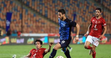 60 دقيقة.. الأهلى يتقدم على بيراميدز بهدف دون مقابل