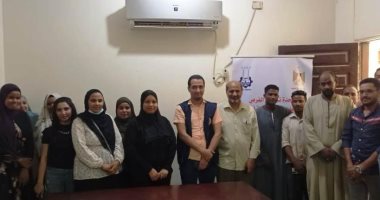 محافظ أسوان يكلف الصحة بتكثيف الندوات التعريفية لمنظومة التأمين الصحى الشامل