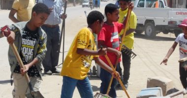 تنفيذ مبادرة "مدينتى نظيفة" بالرديسية‎‎ بأسوان ومعرض دائم للمشغولات اليدوية.. صور