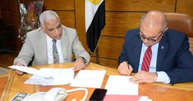 رئيس جامعة أسيوط يوقع بروتوكول تعاون مع مركز الدراسات والاستشارات الهندسية