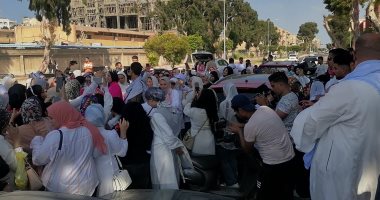 على المزمار البلدى.. فرحة طلاب تجارة بورسعيد بنهاية العام الدراسى.. لايف