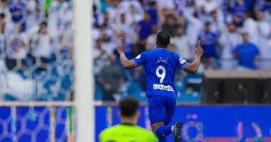 الهلال بطلاً للدوري السعودي للمرة 18 بسيناريو دراماتيكي.. فيديو