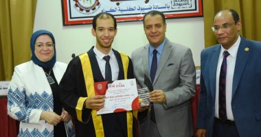 جامعة أسيوط تشهد عيد الخريجين الأول للدفعة الثالثة لكلية تكنولوجيا صناعة السكر
