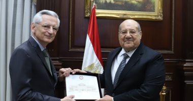 سفير فرنسا لرئيس مجلس الشيوخ: أهمية تشكيل جمعية صداقة برلمانية فرنسية مصرية