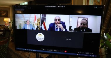 وزير التعليم العالى يجتمع مع نظيره اليمنى لبحث تعزيز التعاون بين البلدين