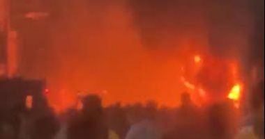 اندلاع حريق هائل فى سيارة محملة بالإسفنج ومحل وسيارتين بالمحلة