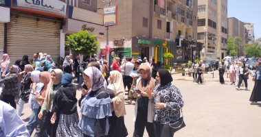الفرنساوى والألمانى يرسمان الفرحة على وجوه طلاب الثانوية العامة بالقليوبية
